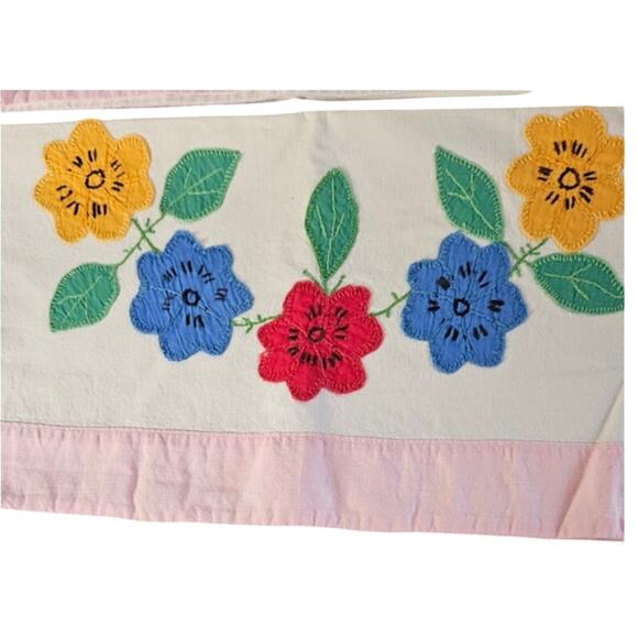 VTG Pillowcase x 2 Handstitched applique flower embroidery Pink trim cotton Read - Picture 2 of 7